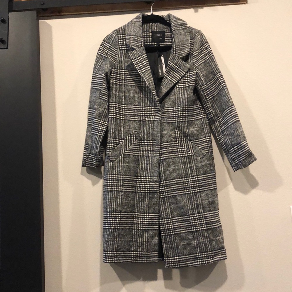 Mid length coat